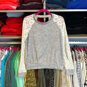 C gray marked and ivory lace long sleeve crew neck top size S